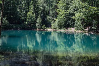Renkli Göller -, Polonya 05 Temmuz 2025, Wielka Kopa 'nın eteğindeki renkli göllerde yürüyüş.