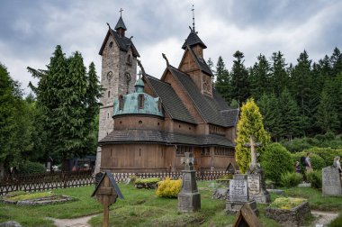 Karpacz, Polonya 'daki Wang Kilisesi 3 Temmuz 2025, Karpacz' daki Wang Kilisesi 'ni ziyaret ediyor..