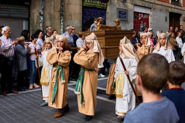 PAMPLONA, NAVARRA İSPANESİ 19 Nisan 2019: PAMPLONA 'NIN KURUMLARINDA HAYATINDA HAYIR