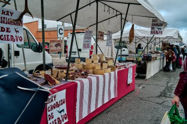 LANDABEN, PAMPLONA İSPANESİ 07: 2021 VEGETİLERİ, MÜZİK VE ETLERİ İÇİN KADAR