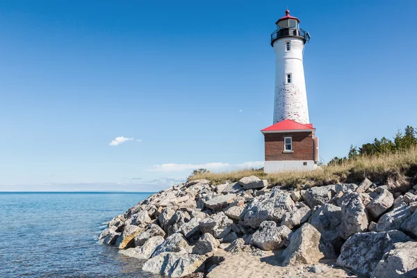 Lumière de Crisp Point sur le lac Supérieur dans la péninsule supérieure de Mic — Photo