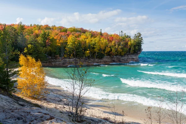 Lake Superior Şapel Beach Güz - resimde kayalar Michigan