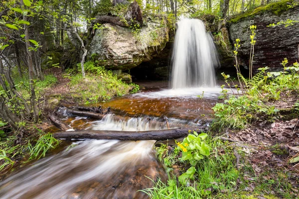 Scott falls in au train michigan - obere halbinsel wasserfall — Stockfoto