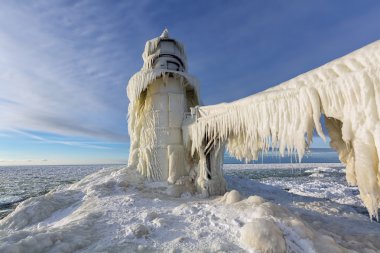 St. Joseph feneri kışın üzerinde buz perdeler