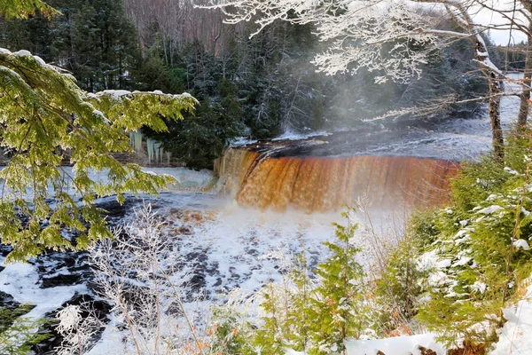 Tahquamenon Falls w zimie - Michigan — Zdjęcie stockowe