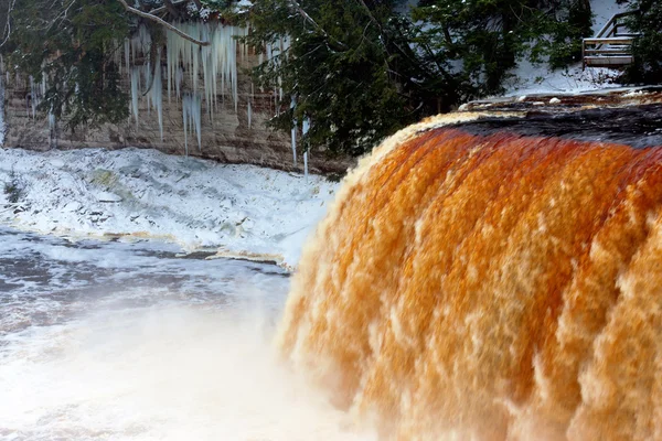 Tahquamenon fällt im Winter — Stockfoto