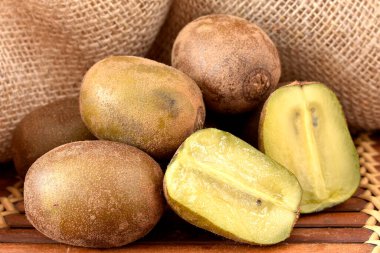 Masada taze kivi var.