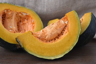 balkabağı siyah arkaplanda