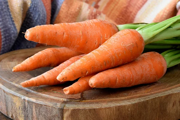 Zanahorias Frescas Sobre Mesa — Foto de Stock