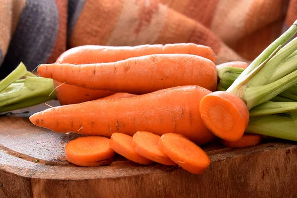 Zanahorias Frescas Sobre Mesa — Foto de Stock