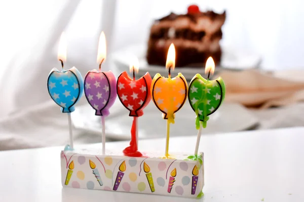 Geburtstagskerzen Mit Kerze Auf Dem Tisch — Stockfoto
