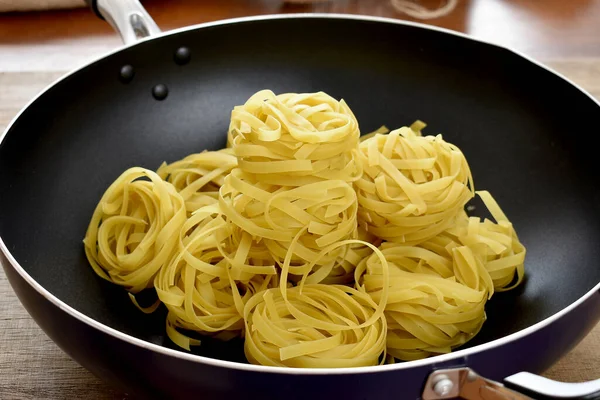 Špagety Rajčatovou Omáčkou Stole — Stock fotografie