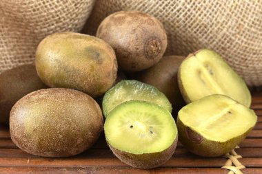 Masada taze kivi var.