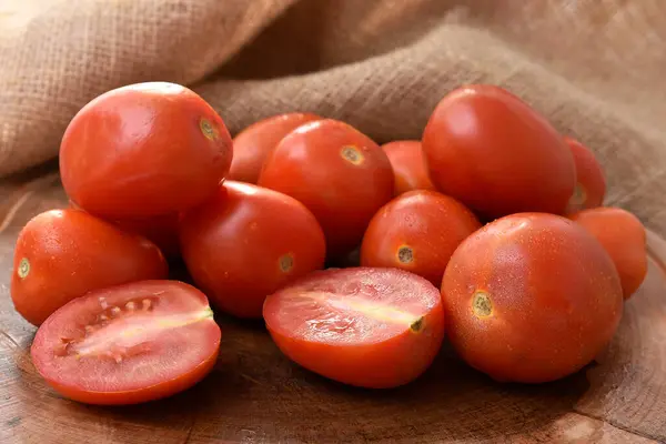 Fresh Tomatoes Wooden Table — Stock Photo, Image