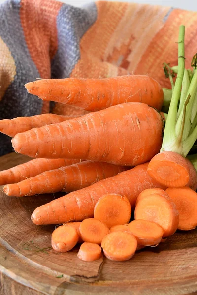 Zanahorias Frescas Sobre Mesa — Foto de Stock