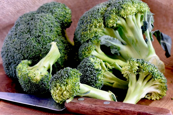 Fresh Green Broccoli Wooden Table — Stock Photo, Image