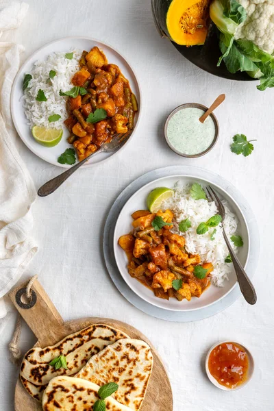 Top View Vegetarian Vegan Indian Balti Curry Cauliflower Pumpkin Served — Stock Photo, Image