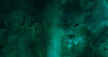 Kopya alanı olan soyut koyu suluboya arkaplan.