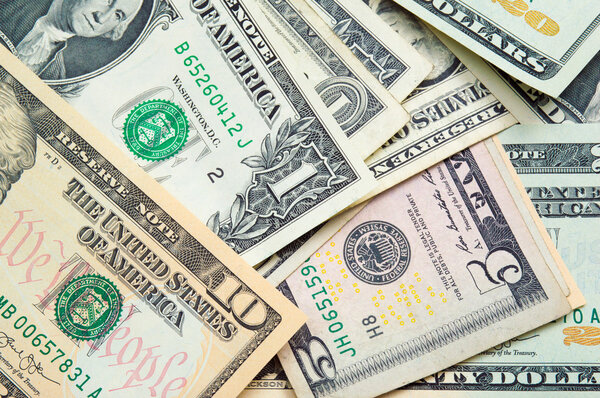 Доллары США
