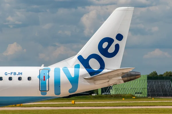 Flybe Embraer Erj-175 staart — Stockfoto