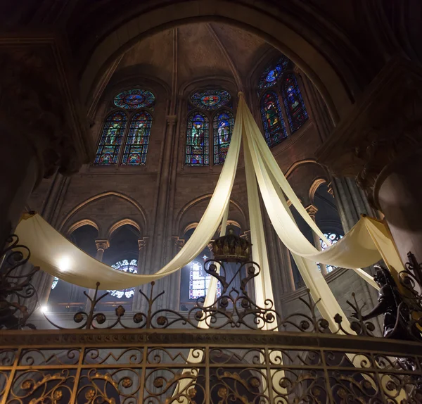 Interiores da catedral de Notre Dame, Paris, frança — Fotografia de Stock
