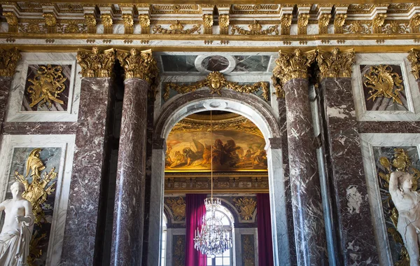 Архитектурные детали базилики Святого Петра, Ватикан — стоковое фото