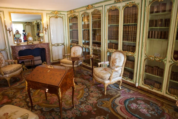 Interiores y detalles del castillo de versailles, francia — Foto de Stock