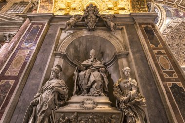 Aziz Peter, Vatikan, Vatikan Bazilikası