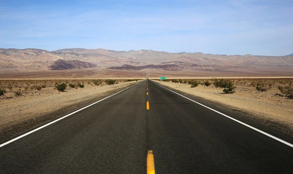 Road lines in death valley, california, usa Royalty Free Stock Photos