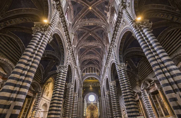 Wnętrza i szczegóły Katedra Siena, Siena, Włochy — Zdjęcie stockowe