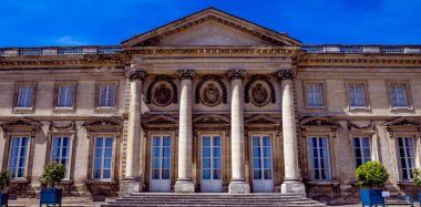 COMPIEGNE, FRANCE, 13 AĞUSTOS 2016: Compiegne Şatosu, 13 Ağustos 2016 Compiegne, Fransa