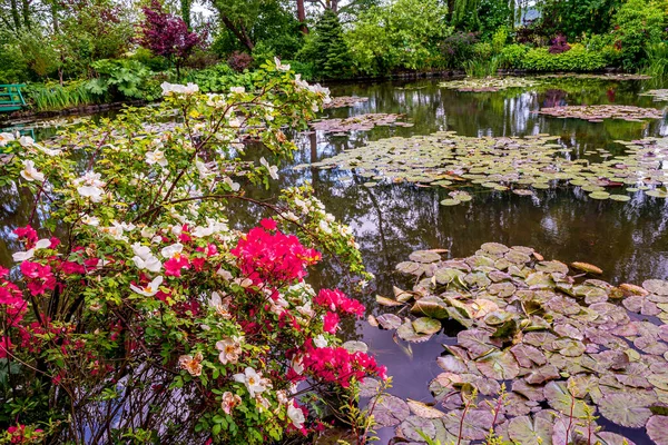 Giverny Frankrike Maj 2015 Impressionistiska Trädgårdar Och Dammar Claude Monet — Stockfoto