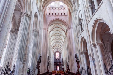 FECAMP, FRANCE, AĞUSTOS 02 İç İşleri ve Abbatiale de la Trinite, Fecamp, Normandiya, Fransa 'nın mimari detayları. Ağustos 02, 2013 Fecamp, Fransa