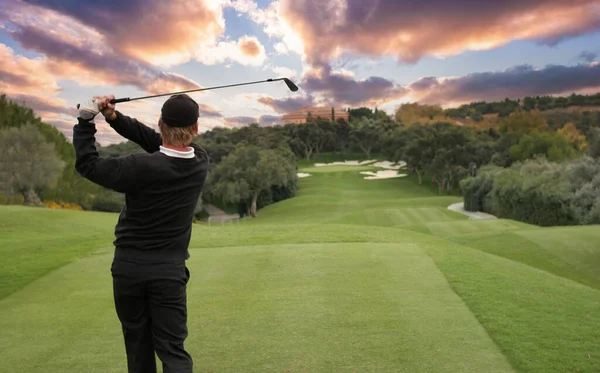 Man Golf Swing Valderrama Golfbana Spanien — Stockfoto