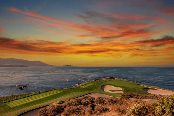 Näkymä Pebble Beach Golfkentälle Reikä Monterey Kalifornia Yhdysvallat — kuvapankkivalokuva