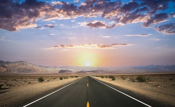 Road Lines Death Valley Desert California Usa — Stock Photo, Image