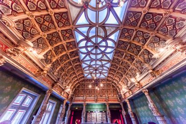 FECAMP, FRANCE AĞUSTOS 01: Palais de la Benedictine, Fecamp, Normandiya, Fransa 'nın iç mimari ve mimari detayları. AĞUSTOS 01, 2013 Fecamp, Fransa