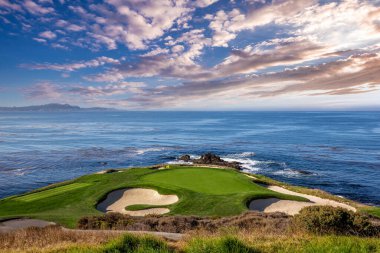 Pebble Beach golf sahasının manzarası, Hole 7, Monterey, California, ABD
