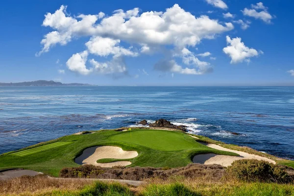 Uma Vista Campo Golfe Pebble Beach Hole Monterey Califórnia Eua — Fotografia de Stock