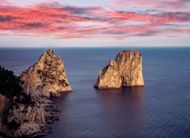 Faraglioni Adaları, Capri Adası, Capri, İtalya