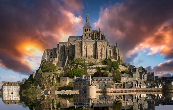 Wolken Boven Mont Heilige Michel Abdij Normandy Frankrijk — Stockfoto