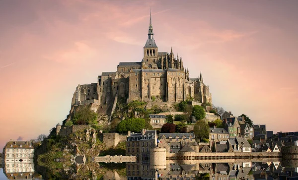 Chmury Nad Opactwem Mont Saint Michel Normandia Francja — Zdjęcie stockowe