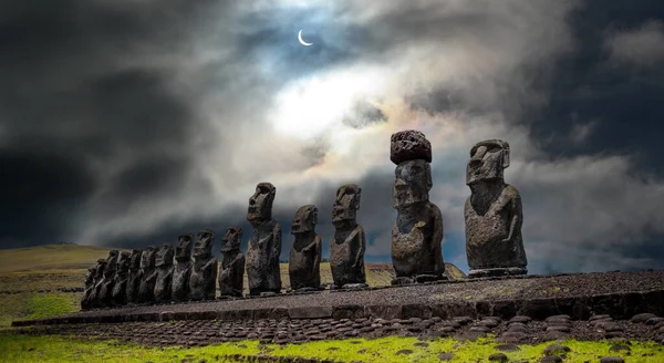 Himmel Och Moln Moai Påsk Stilla Havet Chile — Stockfoto