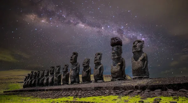 Himmel Och Moln Moai Påsk Stilla Havet Chile — Stockfoto