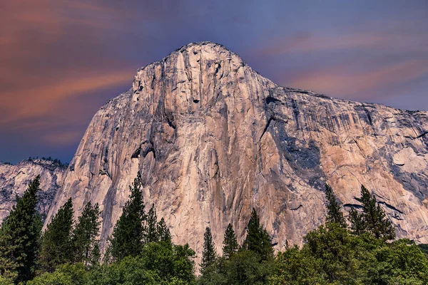 Muro Escalada Roca Mundialmente Famoso Capitán Parque Nacional Yosemite California — Foto de Stock