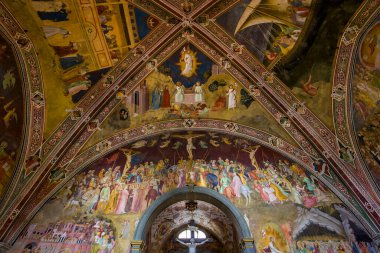 FLORENCE, ITALY, Ekim 26, 2015: Santa Maria Novella bazilikasının iç ve mimari detayları, Ekim 26, 2015, Floransa, İtalya