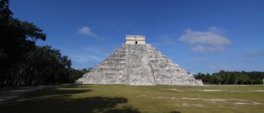 CHICHEN ITZA, YUCATAN, MEXICO, 15 Aralık 2011: Maya tapınakları Chichen Itza, Yucatan, Meksika