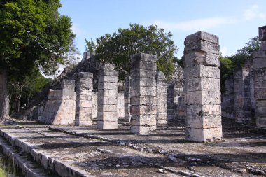 CHICHEN ITZA, YUCATAN, MEXICO, 15 Aralık 2011: Maya tapınakları Chichen Itza, Yucatan, Meksika