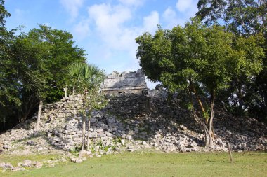 CHICHEN ITZA, YUCATAN, MEXICO, 15 Aralık 2011: Maya tapınakları Chichen Itza, Yucatan, Meksika