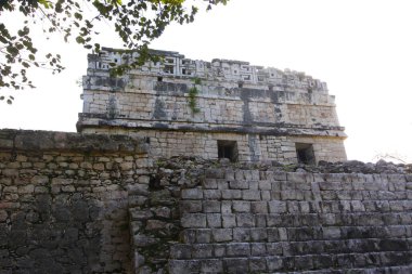 CHICHEN ITZA, YUCATAN, MEXICO, 15 Aralık 2011: Maya tapınakları Chichen Itza, Yucatan, Meksika
